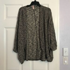 Forever 21 light/dark black cardigan. Size medium!